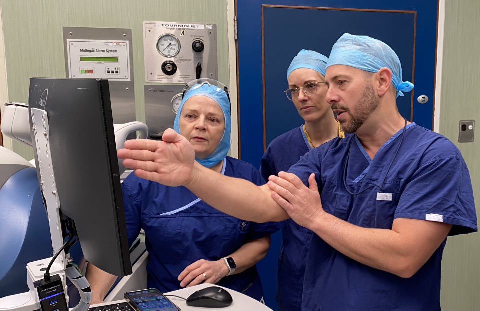 Hollywood makes history with WA’s first mako robotic assisted total shoulder replacement